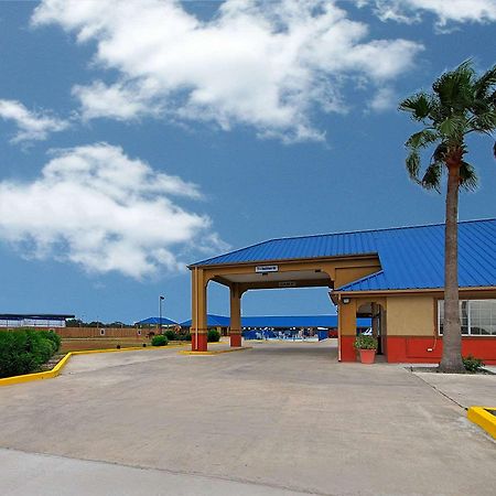 アメリカズ ベスト バリュー イン シントン Sinton エクステリア 写真